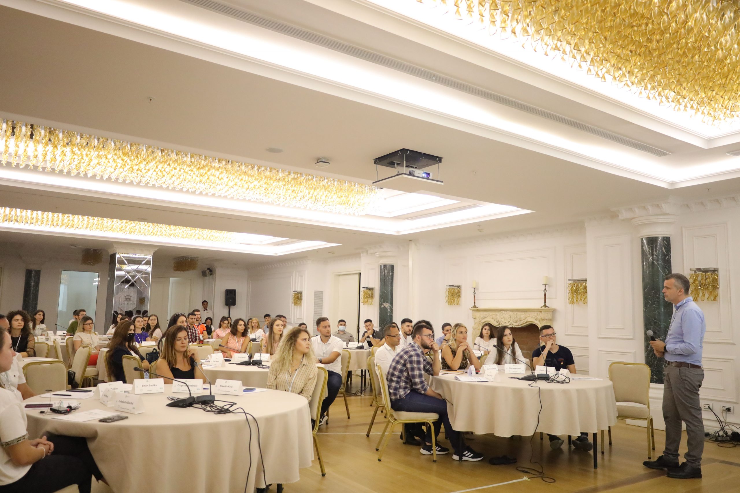 Siguria Kibernetike: Workshopi i Soft & Solution mbi Rreziqet dhe Mbrojtjen në Epokën Digjitale